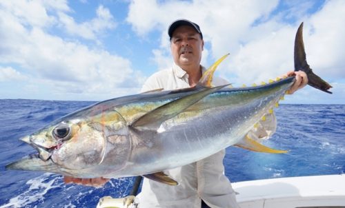 Alberto et son thon jaune - Rod Fishing Club - Ile Rodrigues - Maurice - Océan Indien