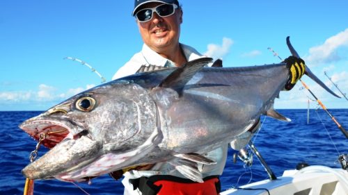 Alberto et son thon à dents de chien - Rod Fishing Club - Ile Rodrigues - Maurice - Océan Indien