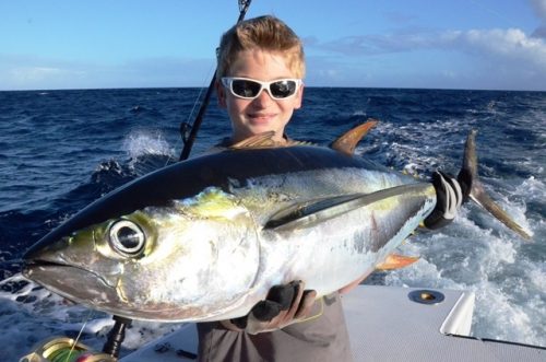 Antoine et son thon jaune - Rod Fishing Club - Ile Rodrigues - Maurice - Océan Indien