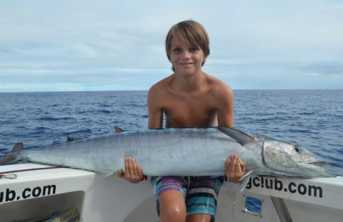 Arthur et son wahoo de 25.4kg nouveau record junior du club - Rod Fishing Club - Ile Rodrigues - Maurice - Océan Indien