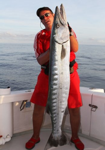 Bruno et son barracuda - Rod Fishing Club - Ile Rodrigues - Maurice - Océan Indien