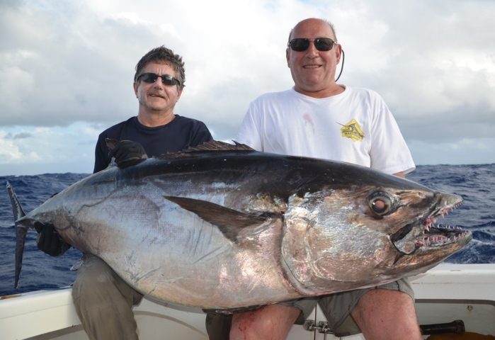 laudius et son doggy de 65kg - Rod Fishing Club - Ile Rodrigues - Maurice - Océan Indien