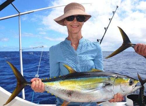 Diana et son thon jaune - Rod Fishing Club - Ile Rodrigues - Maurice - Océan Indien