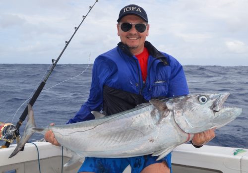 Gianni et son thon à dents de chien - Rod Fishing Club - Ile Rodrigues - Maurice - Océan Indien