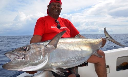 Govinden et son thon à dents de chien de 31kg - Rod Fishing Club - Ile Rodrigues - Maurice - Océan Indien