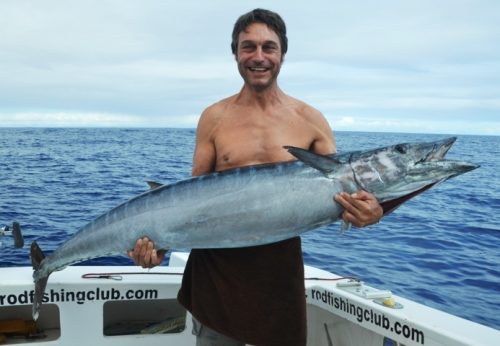 Géry et son wahoo de 40.5kg nouveau record du club - Rod Fishing Club - Ile Rodrigues - Maurice - Océan Indien