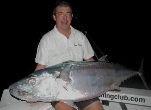 Marc avec son doggy de 48kg - Rod Fishing Club - Ile Rodrigues - Maurice - Océan Indien