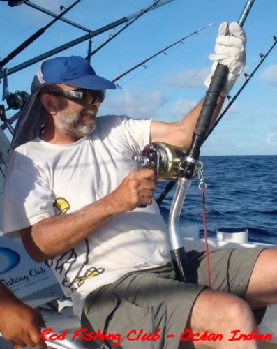 Pascal en combat - Rod Fishing Club - Ile Rodrigues - Maurice - Océan Indien