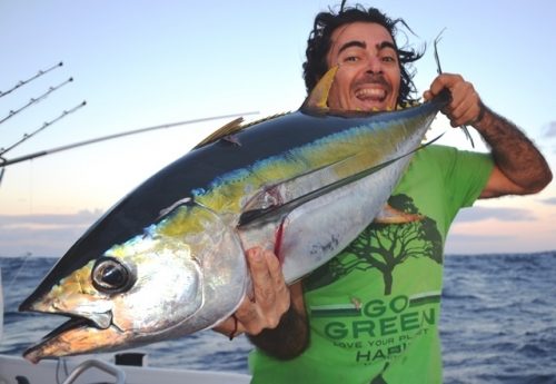 Pedro et son thon jaune - Rod Fishing Club - Ile Rodrigues - Maurice - Océan Indien