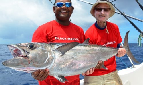 Roland et son thon à dents de chien de 24kg - Rod Fishing Club - Ile Rodrigues - Maurice - Océan Indien