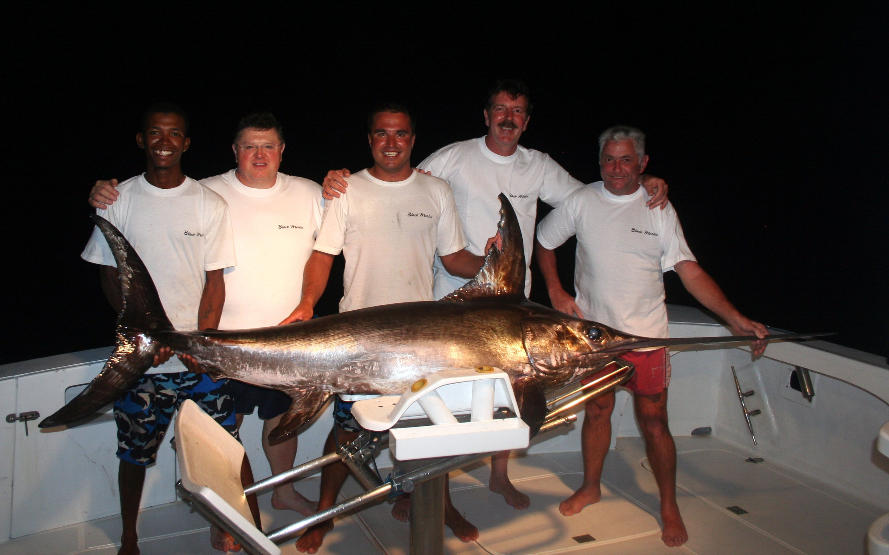 The Dream Team and his swordfish of 73kg - Rod Fishing Club - Rodrigues Island - Mauritius - Indian Ocean