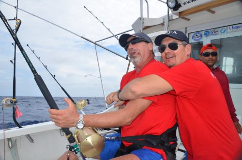 combat au fauteuil, une affaire d'équipe! - Rod Fishing Club - Ile Rodrigues - Maurice - Océan Indien