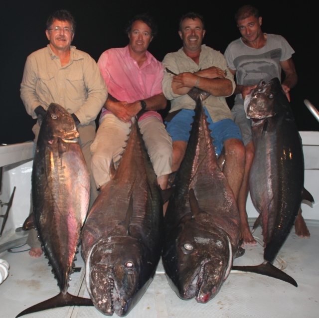 belle brochette de doggies entre 69 et 100.240kg - Rod Fishing Club - Ile Rodrigues - Maurice - Océan Indien