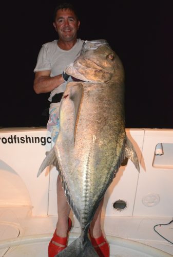 carangue ignobilis de 25kg par Michel en jigging - Rod Fishing Club - Ile Rodrigues - Maurice - Océan Indien