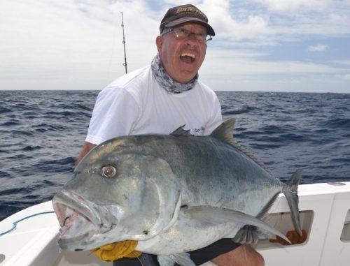 carangue ignobilis d'environ 35kg relâchée par Paul - Rod Fishing Club - Ile Rodrigues - Maurice - Océan Indien