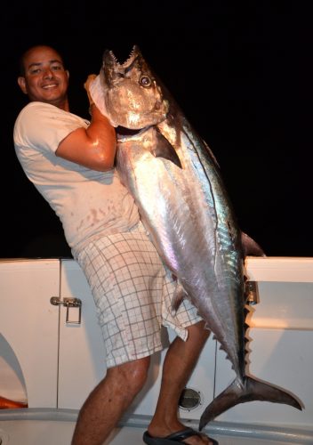 thon à dents de chien de 35kg par Aviram - Rod Fishing Club - Ile Rodrigues - Maurice - Océan Indien