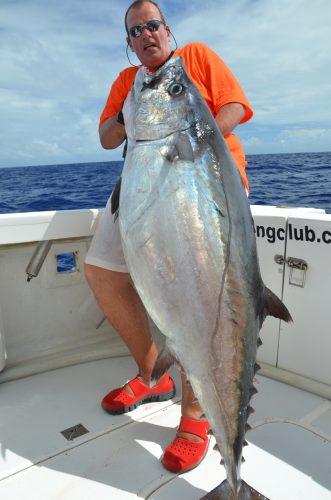 thon à dents de chien de 45kg par Bruno en jigging - Rod Fishing Club - Ile Rodrigues - Maurice - Océan Indien