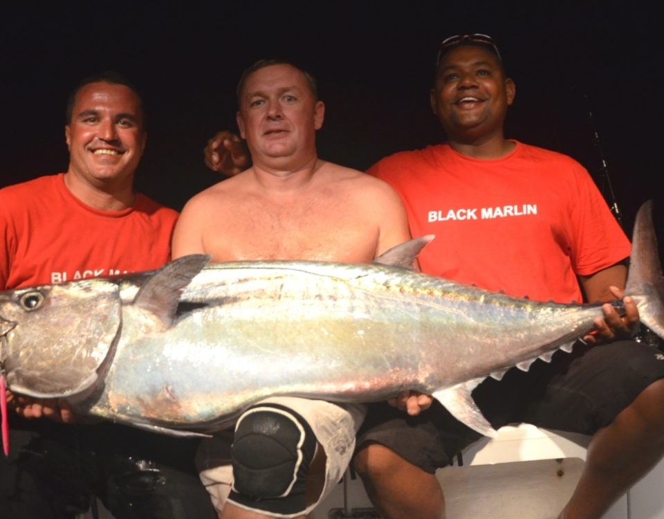 thon à dents de chien de 50.5 kg pour Eduard en jigging - Rod Fishing Club - Ile Rodrigues - Maurice - Océan Indien