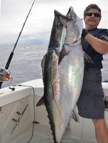 thon à dents de chien de 40kg pris en deep jigging par 235m - Rod Fishing Club - Ile Rodrigues - Maurice - Océan Indien