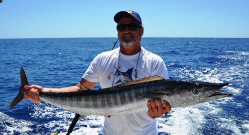 Silvano et son wahoo - Rod Fishing Club - Ile Rodrigues - Maurice - Océan Indien