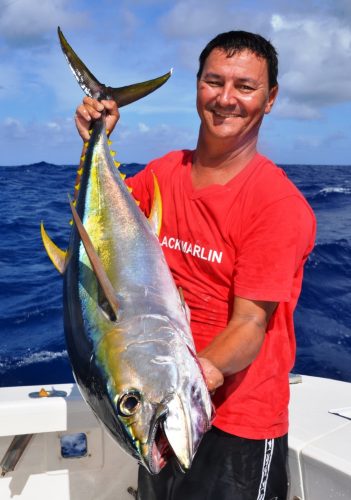 16kg yellowfin tuna on trolling - Rod Fishing Club - Rodrigues Island - Mauritius - Indian Ocean