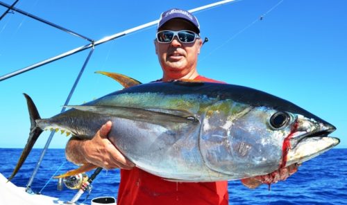 27kg yellowfin tuna for Alberto - Rod Fishing Club - Rodrigues Island - Mauritius - Indian Ocean