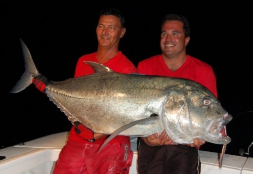 37kg GT on jigging by Olivier - Rod Fishing Club - Rodrigues Island - Mauritius - Indian Ocean