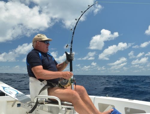 Fighting on the share - Rod Fishing Club - Rodrigues Island - Mauritius - Indian Ocean