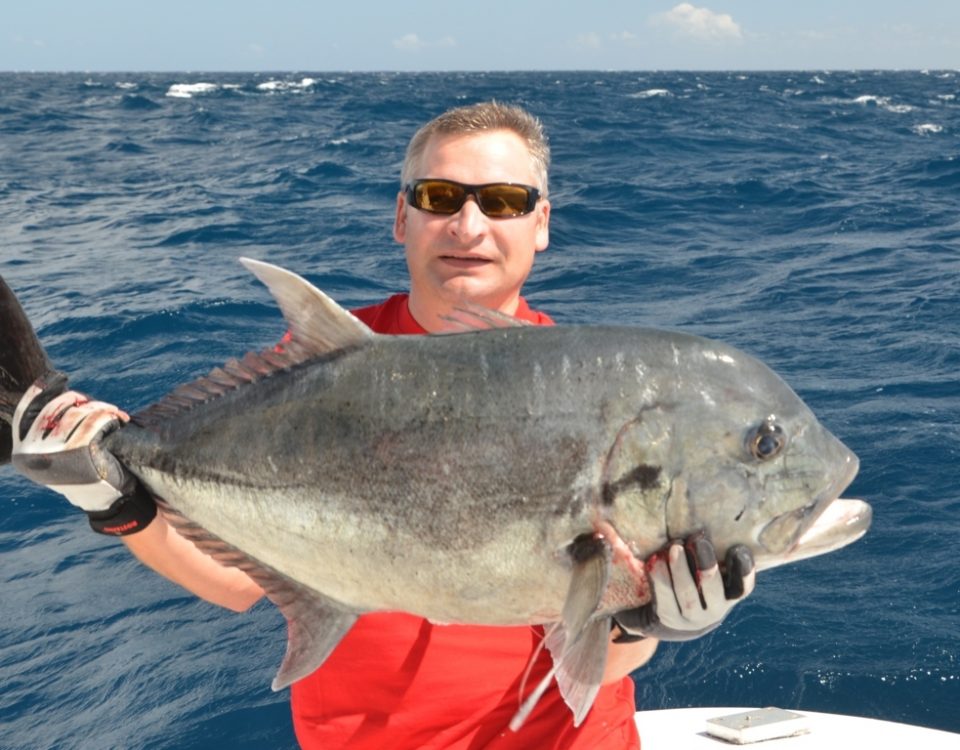 Giant Trevally released caught on jigging - Rod Fishing Club - Rodrigues Island - Mauritius - Indian Ocean