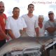 Payet family with their shark - Rod Fishing Club - Rodrigues Island - Mauritius - Indian Ocean