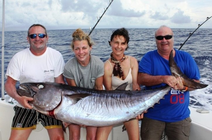 Philippe et son doggy de 55kg - Rod Fishing Club - Ile Rodrigues - Maurice - Océan Indien