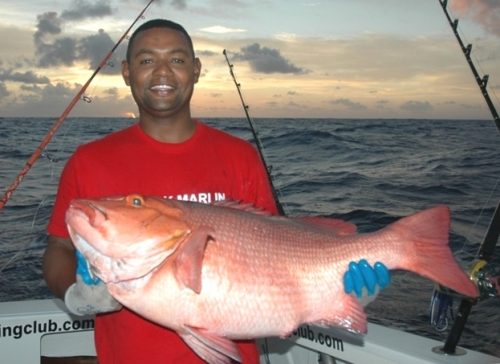 carpe rouge de 16 kg - Rod Fishing Club - Ile Rodrigues - Maurice - Océan Indien