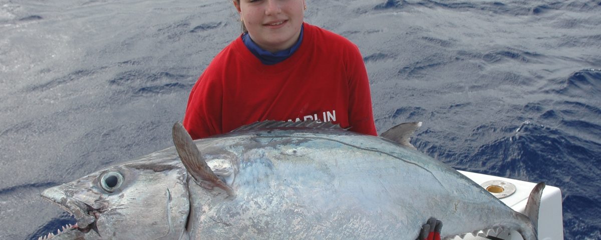 28.5kg dogtooth tuna feminine junior world record on baiting - 11 03 2013