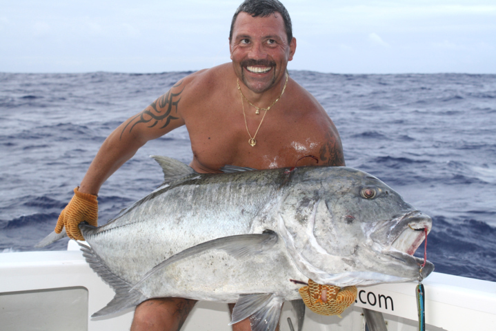 35kg GT on jigging - Rod Fishing Club - Rodrigues Island - Mauritius - Indian Ocean