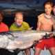 Beau thon à dents de chien pour la photo de famille - Rod Fishing Club - Ile Rodrigues - Maurice - Océan Indien