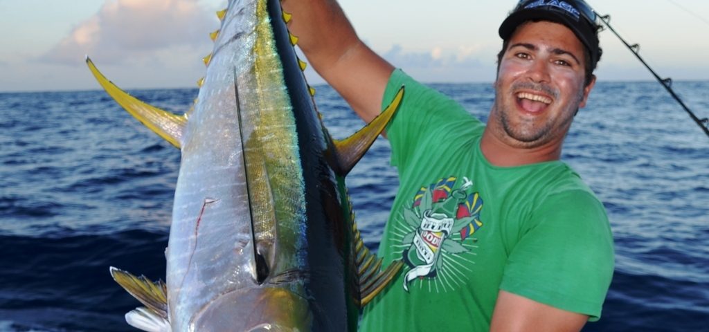 Greg et un thon jaune - Rod Fishing Club - Ile Rodrigues - Maurice - Océan Indien