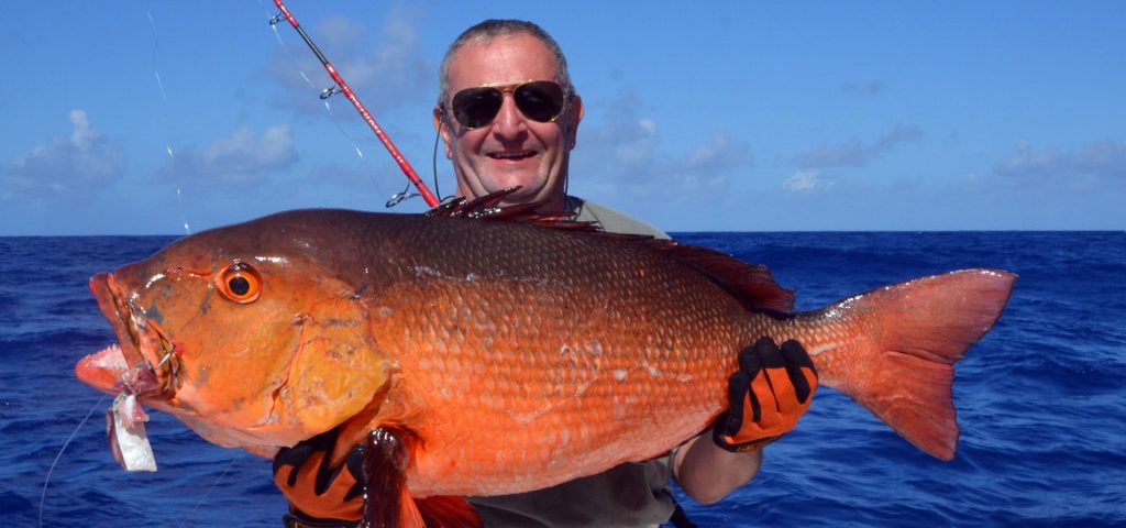 carpe-rouge-15kg-potentiel-record-du-monde-en-peche-a-lappat-rod-fishing-club-ile-rodrigues-maurice-ocean-indien