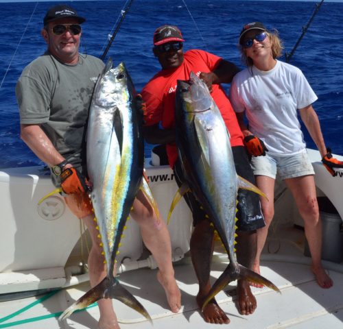nice-double-of-yellowfin-tuna-on-trolling-rod-fishing-club-rodrigues-island-mauritius-indian-ocean