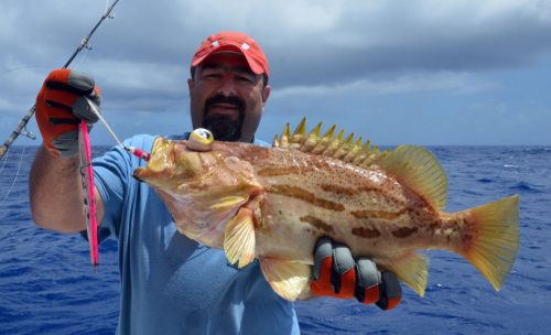 Mérou comete pris en jigging par Malik par 200m de fond - www.rodfishingclub.com - Ile Rodrigues - Maurice - Océan Indien