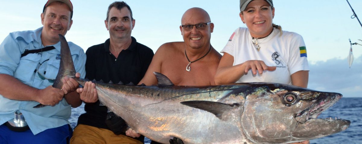 Thon dents de chien de 57.5kg par l'équipe X Select Pro - www.rodfishingclub.com - Ile Rodrigues - Maurice - Océan Indien