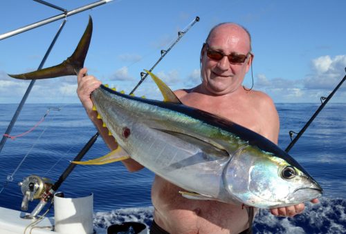 Thon jaune pris par Jacques en pêche a la traine - www.rodfishingclub.com - Ile Rodrigues - Maurice - Océan Indien