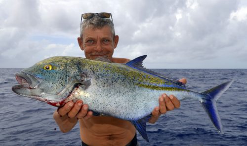 Carangue bleue en pêche a l'appât par Denis - www.rodfishingclub.com - Ile Rodrigues - Maurice - Océan Indien
