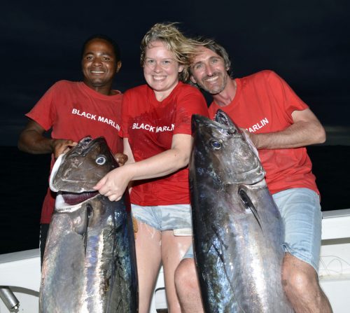Thons dents de chien de 40 et 45kg pris par Eric et Alanah - www.rodfishingclub.com - Ile Rodrigues - Maurice - Océan Indien