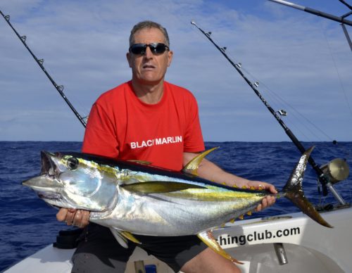 Thon jaune de 20kg pris par Patrick en pêche a la traîne - www.rodfishingclub.com - Ile Rodrigues - Maurice - Océan Indien