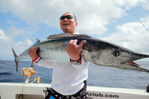 Wahoo de 23kg en pêche a la traine - www.rodfishingclub.com - Rodrigues - Maurice - Océan Indien