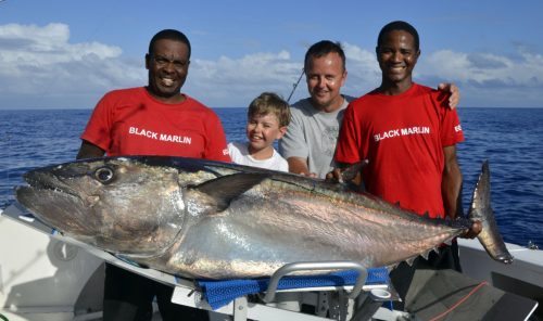 89.5kg Potentiel RECORD DU MONDE thon dents de chien en pêche à l'appât catégorie small fry - www.rodfishingclub.com - Ile Rodrigues - Maurice - Ocean Indien (FILEminimizer)