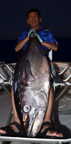 Magnifique thon dents de chien pris en slow jigging - www.rodfishingclub.com - Rodrigues - Maurice - Océan Indien