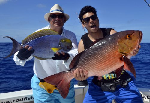 Pere et fils en pêche a l'appât - www.rodfishingclub.com - Rodrigues - Maurice - Océan Indien