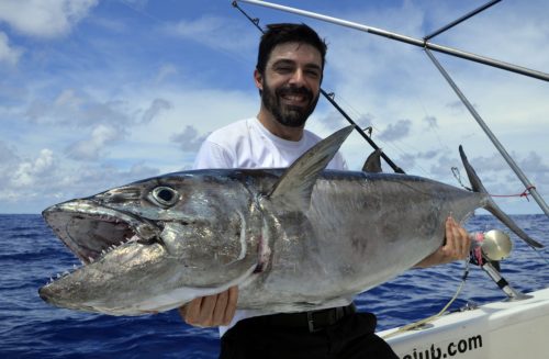 Beau thon dents de chien en pêche a l'appât par Zeb - www.rodfishingclub.com - Rodrigues - Maurice - Océan Indien