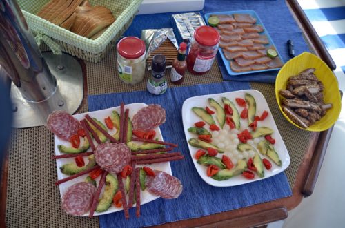 Lunchtime on board - www.rodfishingclub.com - Rodrigues - Mauritius - Indian Ocean